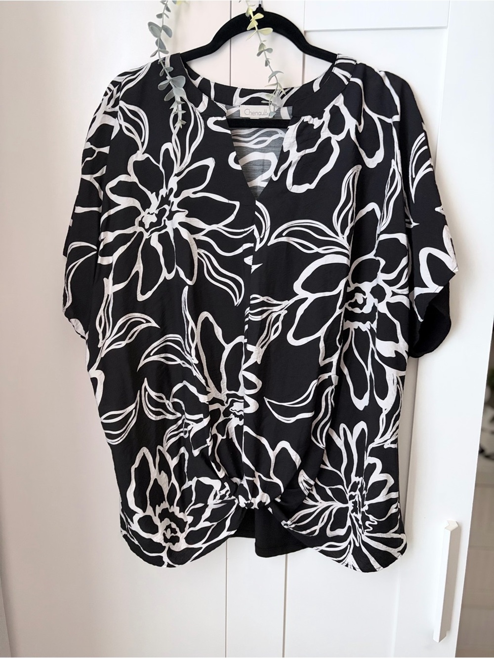 Chenault Black & White Floral Twist-Hem Blouse